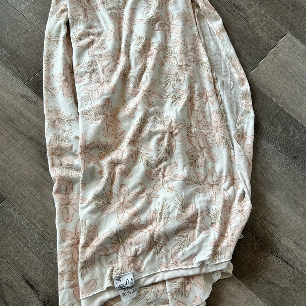 Copper pearl swaddle